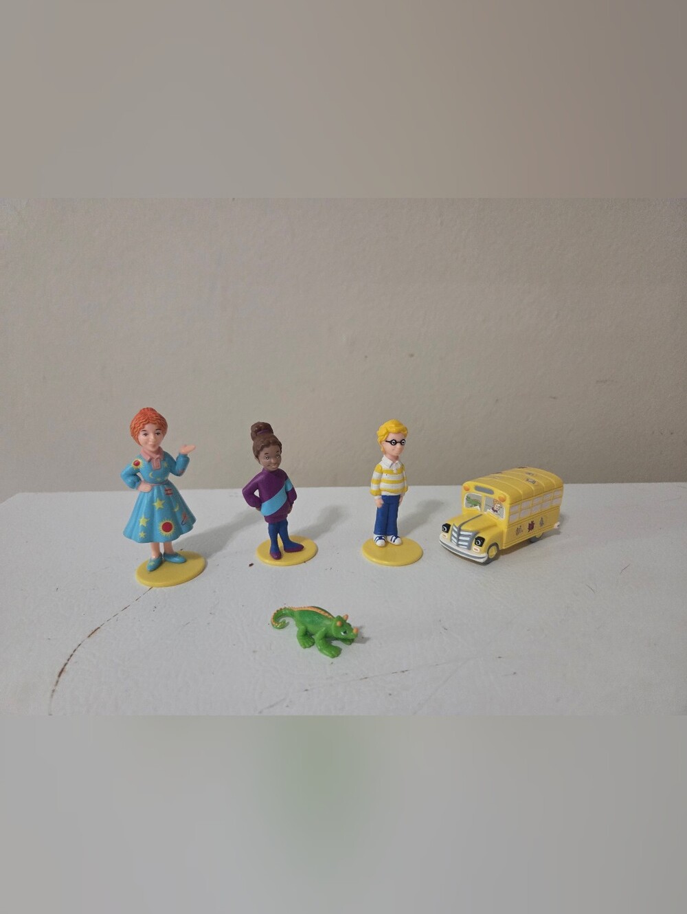 1995 Kenner Magic School Bus Figures Set Of 5